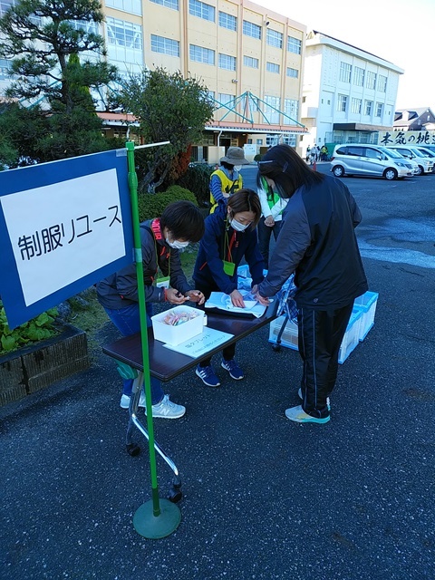 制服リユース活動（静岡市立清水第二中学校）